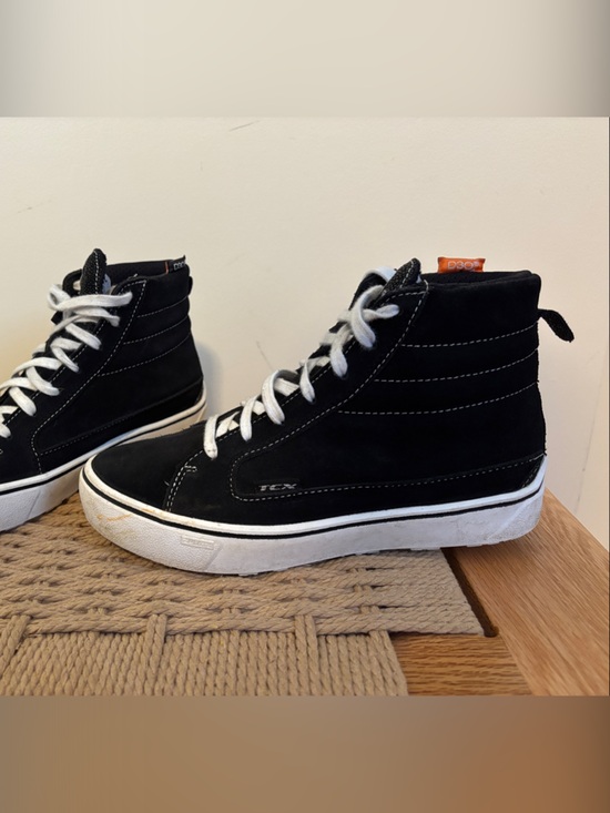 Tcx Shoes - Black Suede High-Top Ankle Boots with White Laces TCX FOCUS ON 300 TS